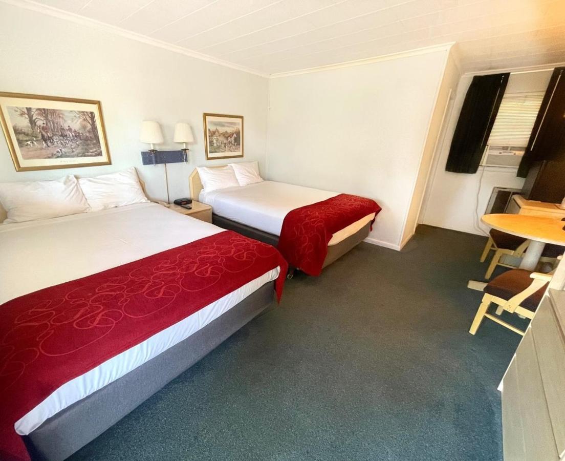 Turf And Spa Motel Saratoga Springs Ngoại thất bức ảnh